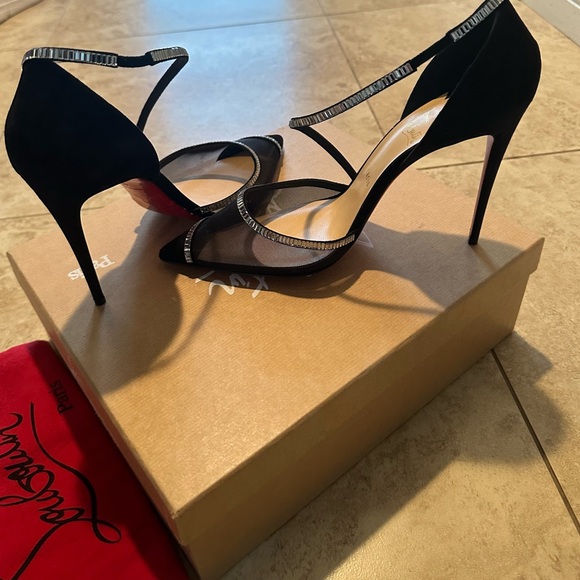 Louboutin heels - Picture 2 of 11